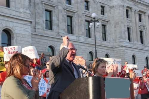 “With this pen, I will sign gun control into law!”